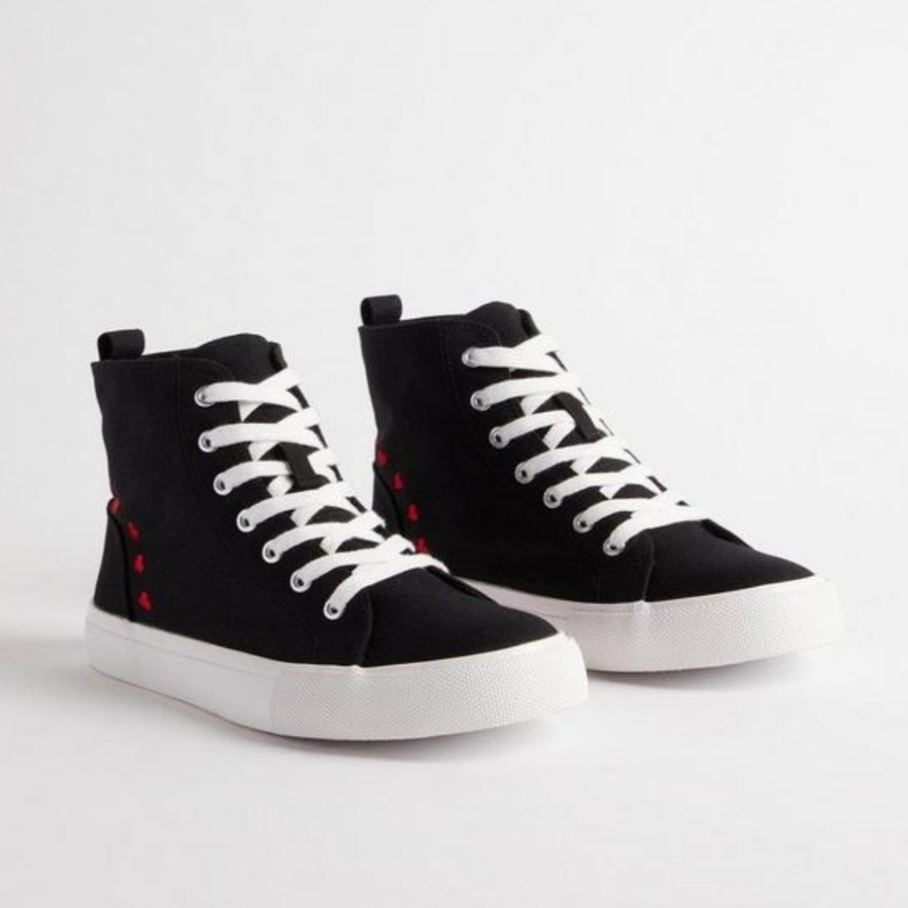 Torrid - New Heart Motif High Top Sneaker (WW)